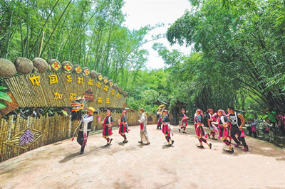 瓊海：民族風(fēng)情十足，老村成為旅游目的地